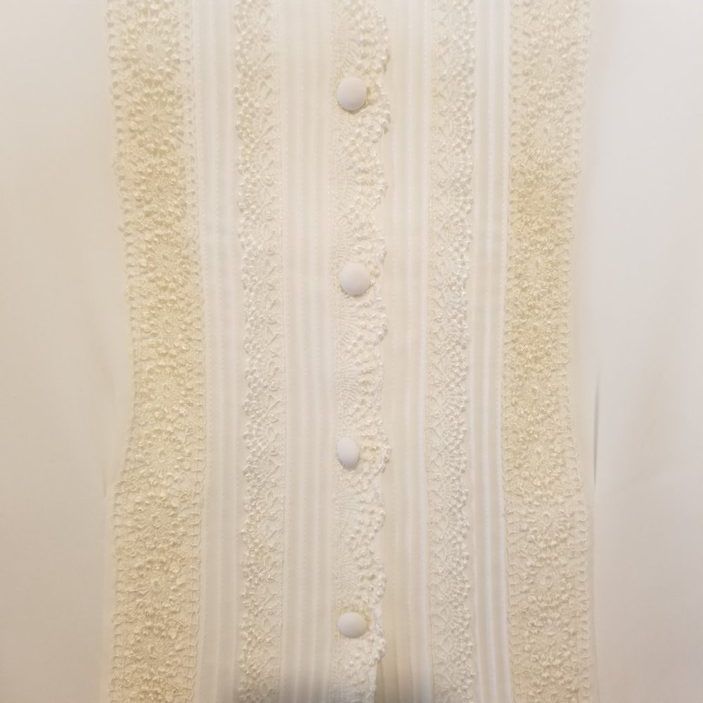 Kathy Che, Vintage White Lace Button Blouse, Size 8P - Picture 6 of 16